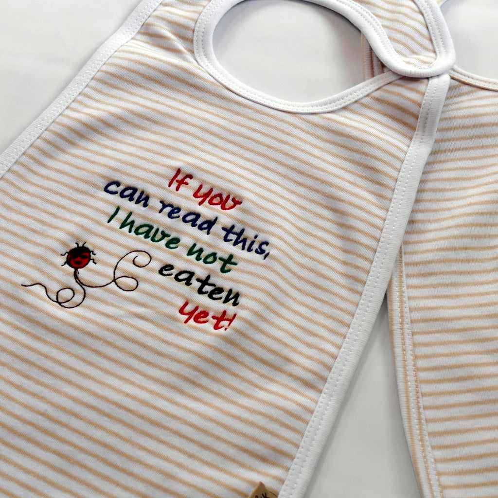 ....Pack of 2 Extra Long Organic Cotton Bibs..Set de 2 bavoirs extra longs en coton bio....