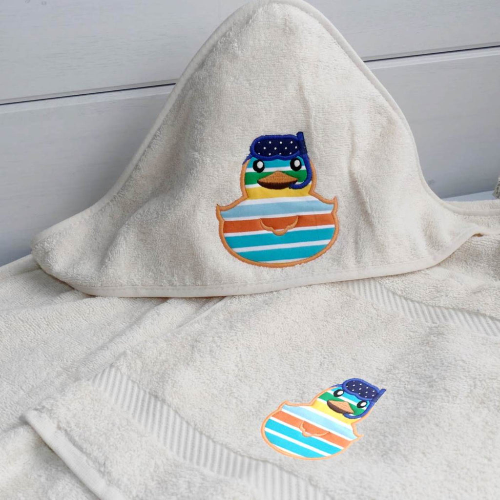 ....Duck & Snorkel Bath Set Hooded Baby Towel and Face Cloth..Set de bain - cape de bain et serviette débarbouillette personnalisable....