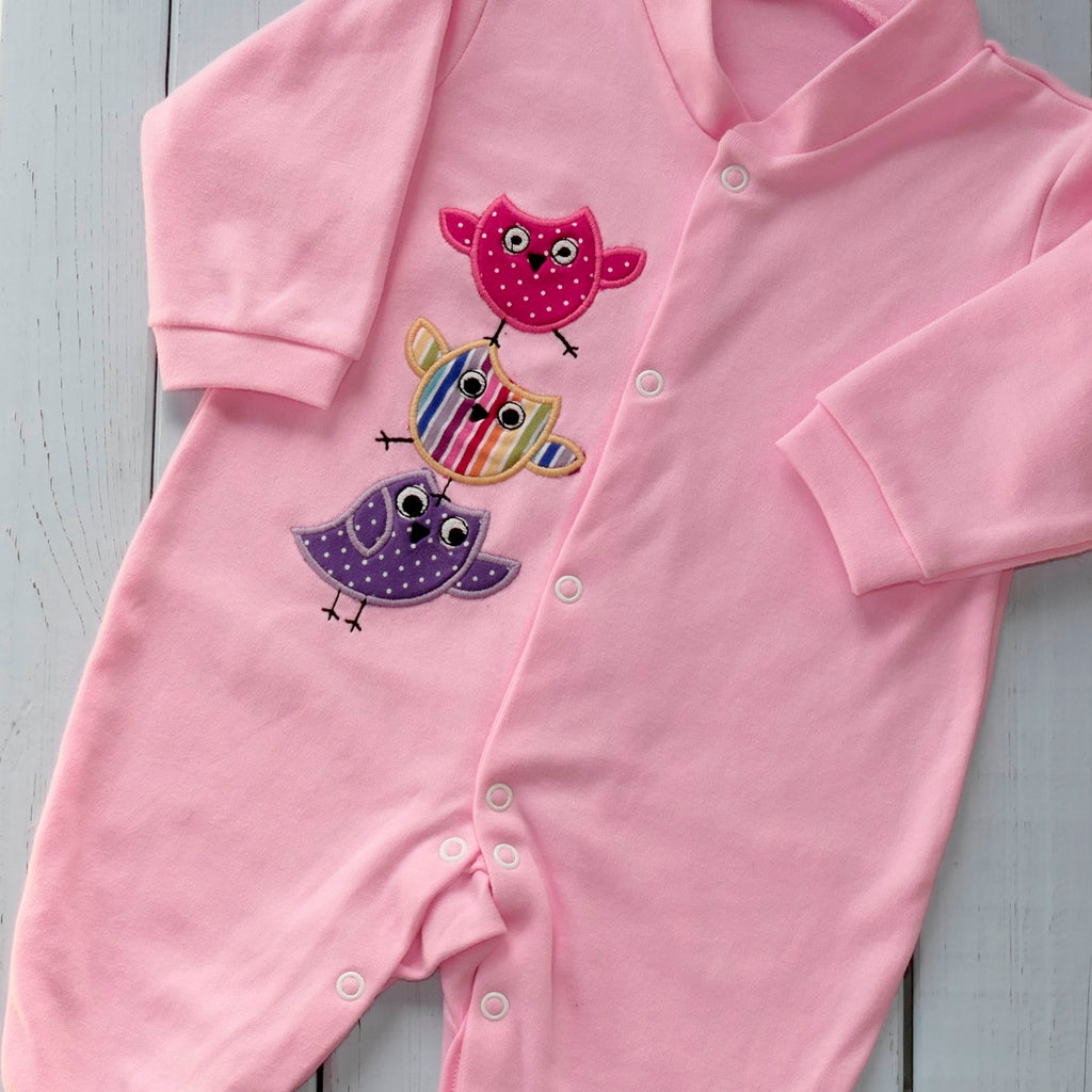 ....Timeless Classic Baby Pink Organic Sleepsuit..Intemporel grenouillère rose en coton bio....