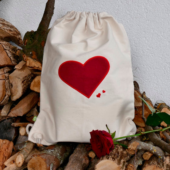 ....Red Hearts Canvas Bag - 100% organic cotton..Sac en toile - coeurs rouges - 100% coton bio....